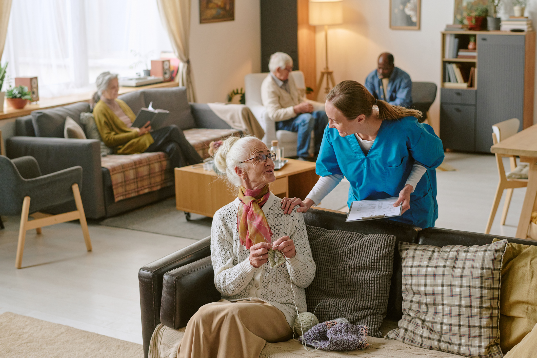 Independent vs. Assisted Living: Which One Is Right for You?